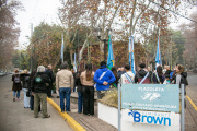 El homenaje que emocionó a Almirante Brown