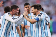 Messi hizo historia y Argentina arrancó con una goleada inolvidable
